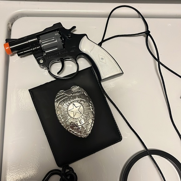 Swat officer Halloween costume with accessories - Picture 10 of 11